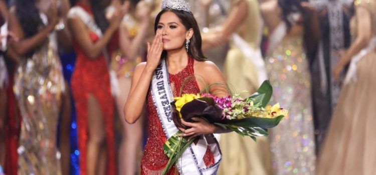 Andrea Meza de México gana en Miss Universo 2021
